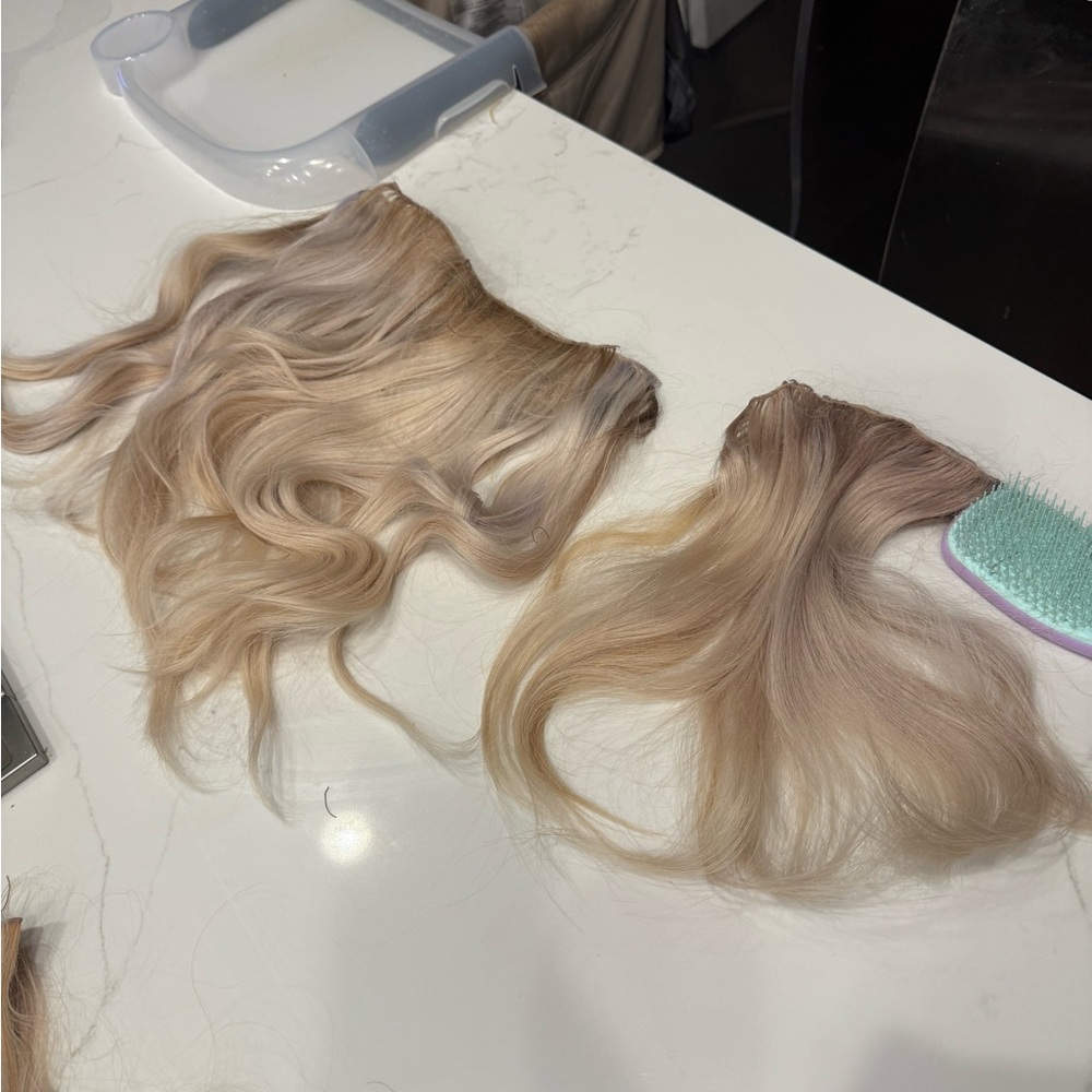 Blonde Hair Extensions 9 weft of covet and mane 22 inches